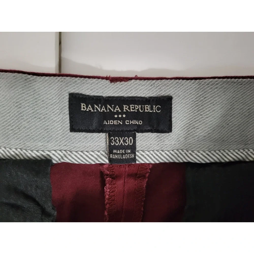 Banana Republic Mens 33x30 Aiden Chino Pants Burgundy Slim Fit Twill